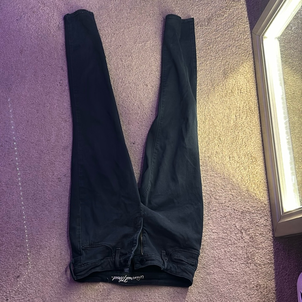 Black skinny jeans